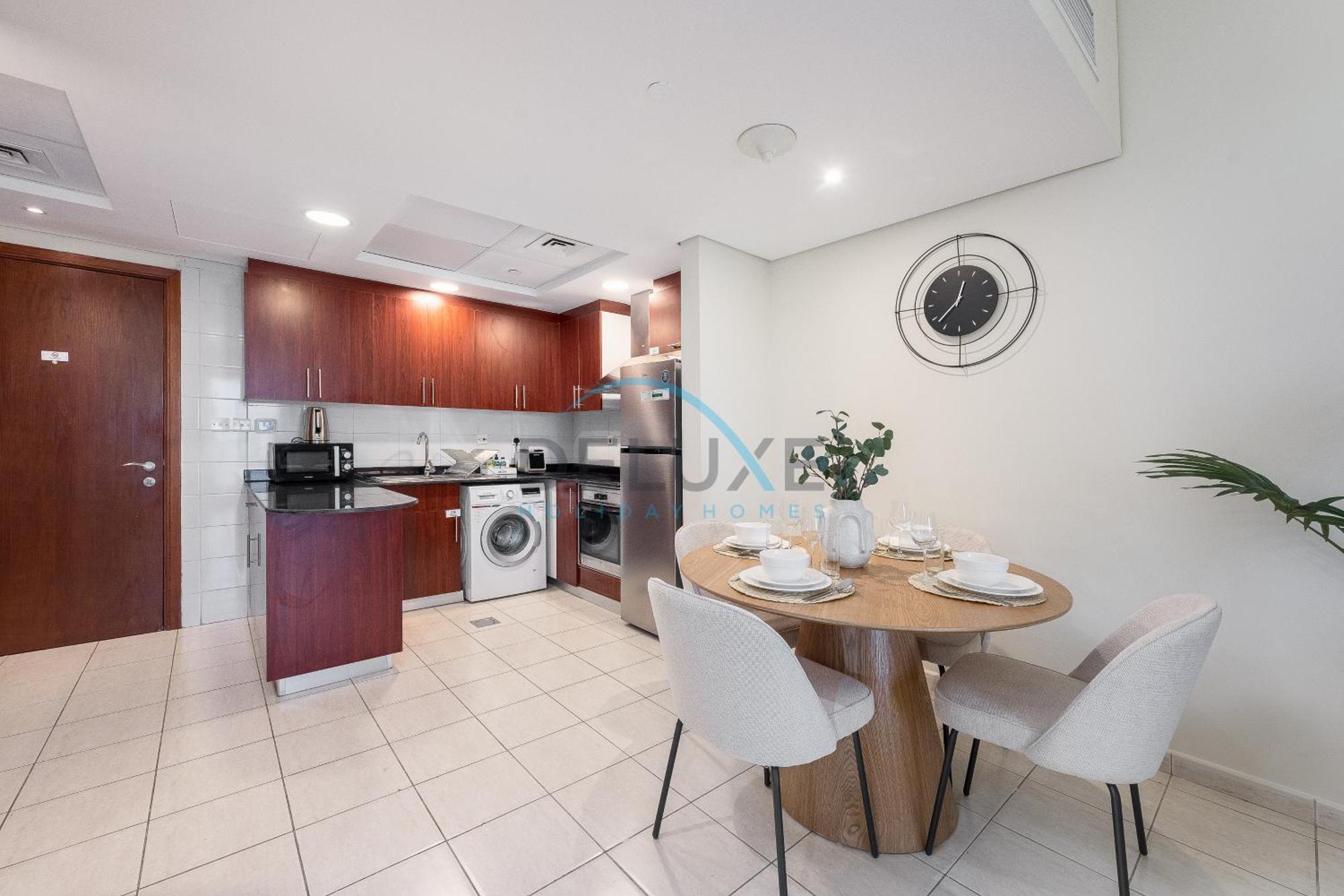 Bright 1br With Views, Jumeirah Towers By Deluxe Holidya Homes *