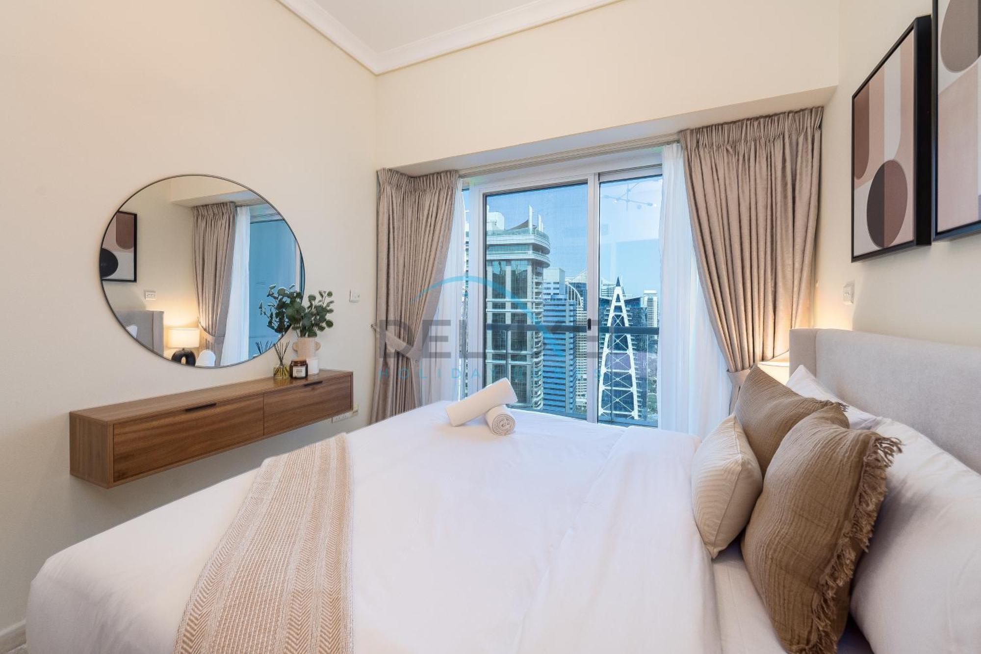 Bright 1br With Views, Jumeirah Towers By Deluxe Holidya Homes Dubai