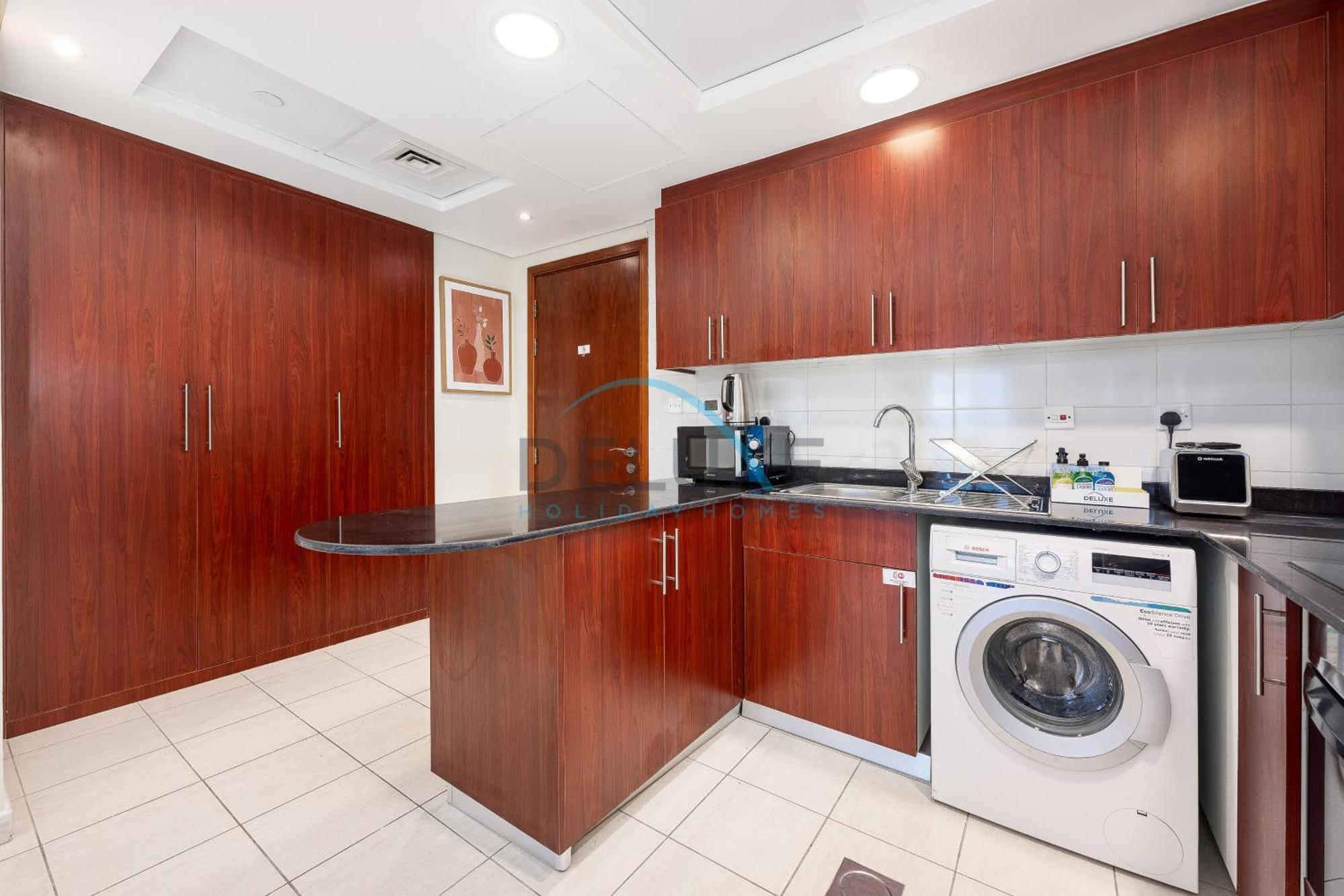 Apartment Bright 1br With Views, Jumeirah Towers By Deluxe Holidya Homes Dubai