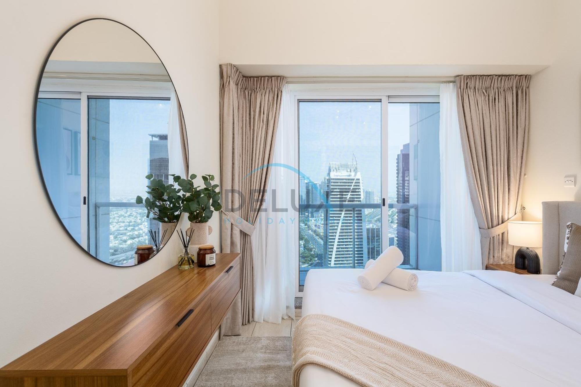 Apartment Bright 1br With Views, Jumeirah Towers By Deluxe Holidya Homes